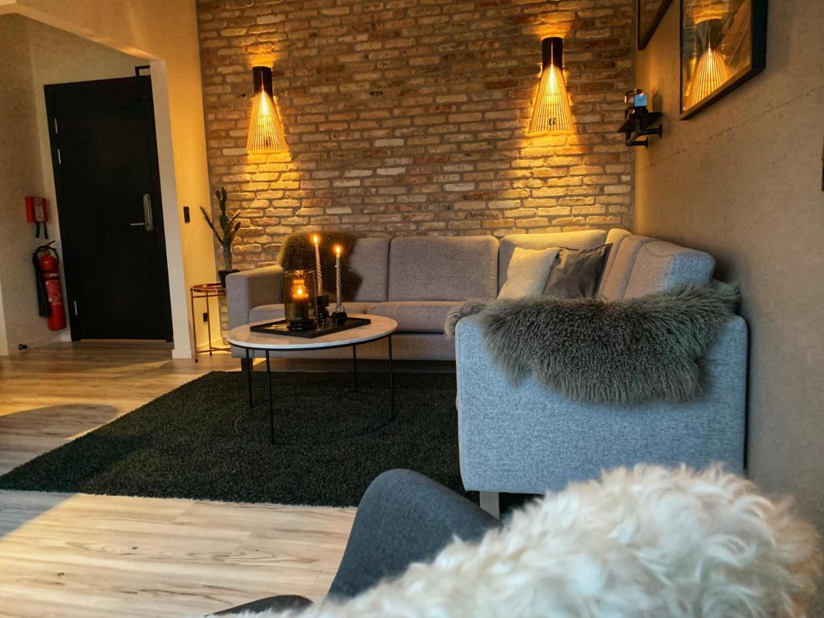 Broncks Apartment 1 - Modern 2-Bedroom In The Heart Of Tórshavn Buitenkant foto