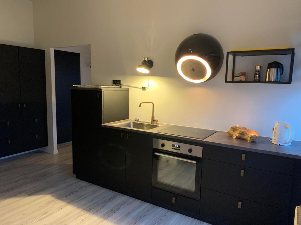 Broncks Apartment 1 - Modern 2-Bedroom In The Heart Of Tórshavn Buitenkant foto