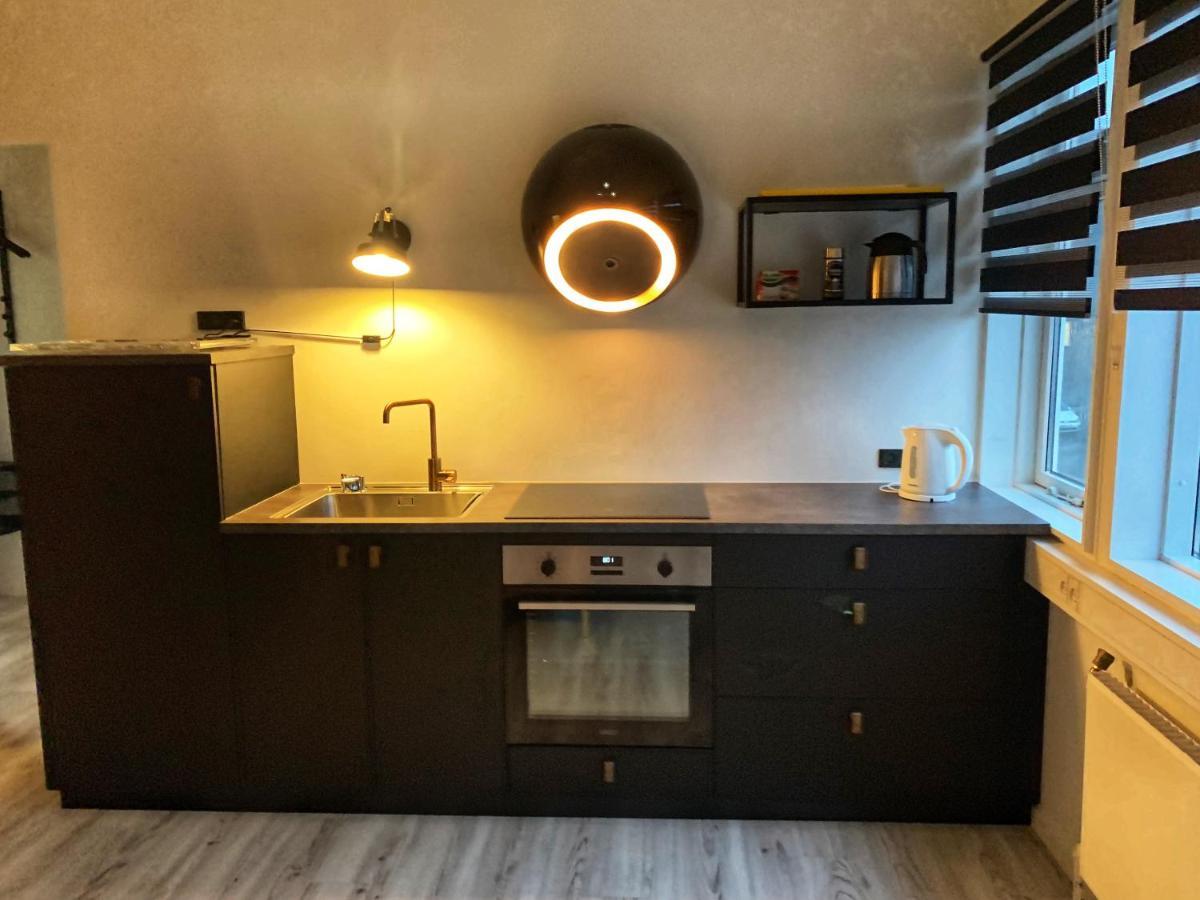 Broncks Apartment 1 - Modern 2-Bedroom In The Heart Of Tórshavn Buitenkant foto