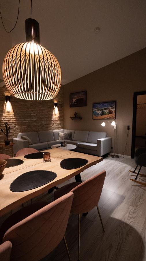 Broncks Apartment 1 - Modern 2-Bedroom In The Heart Of Tórshavn Buitenkant foto