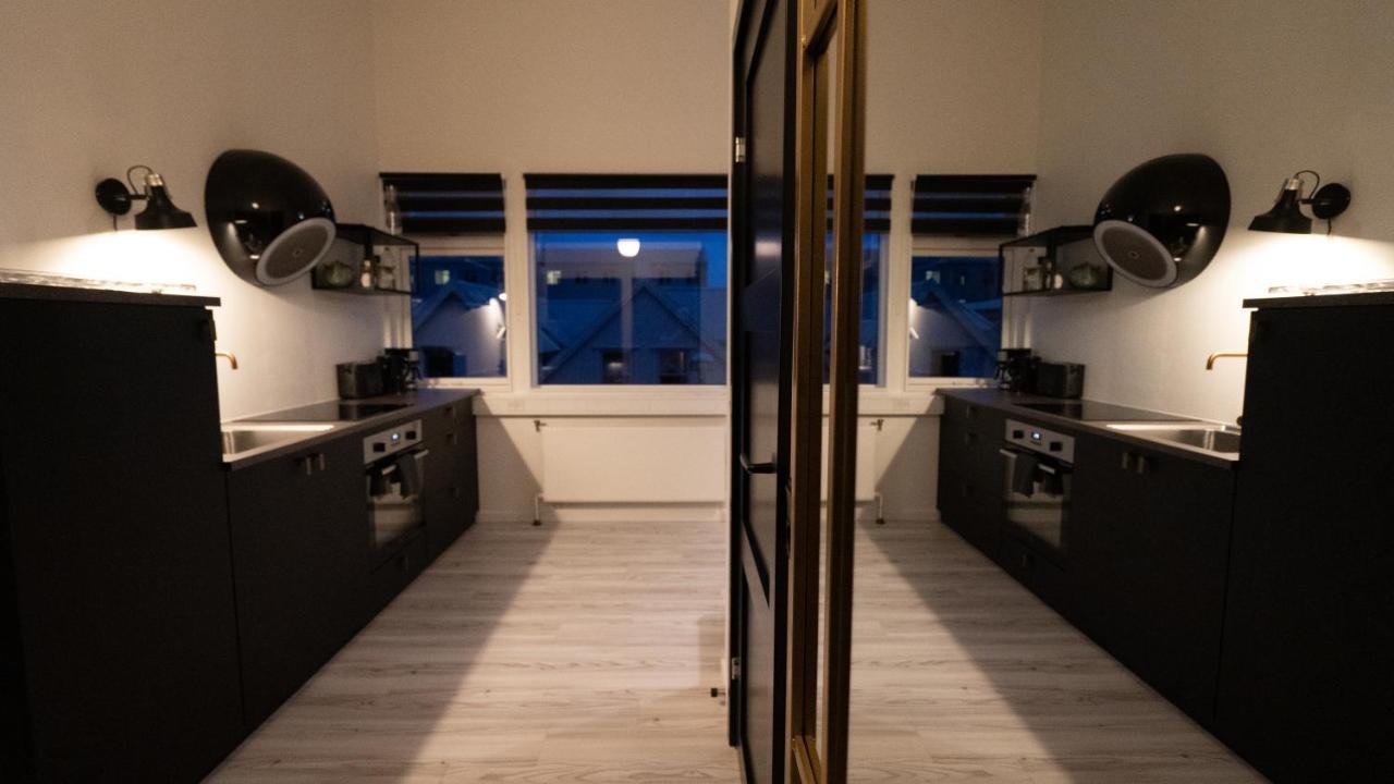 Broncks Apartment 1 - Modern 2-Bedroom In The Heart Of Tórshavn Buitenkant foto